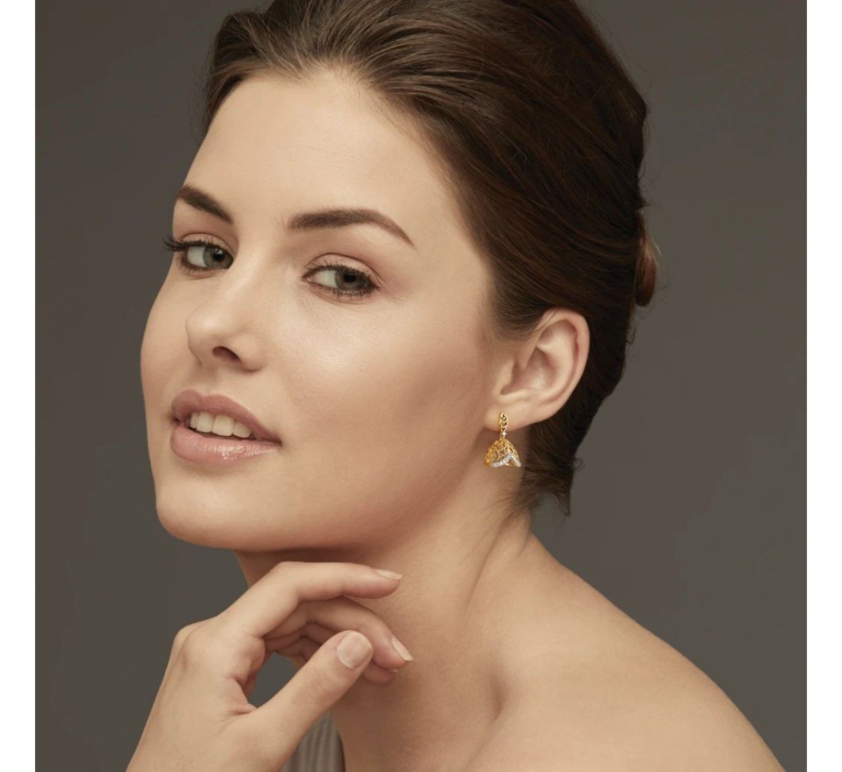 Weft Flare Diamond Jhumkas