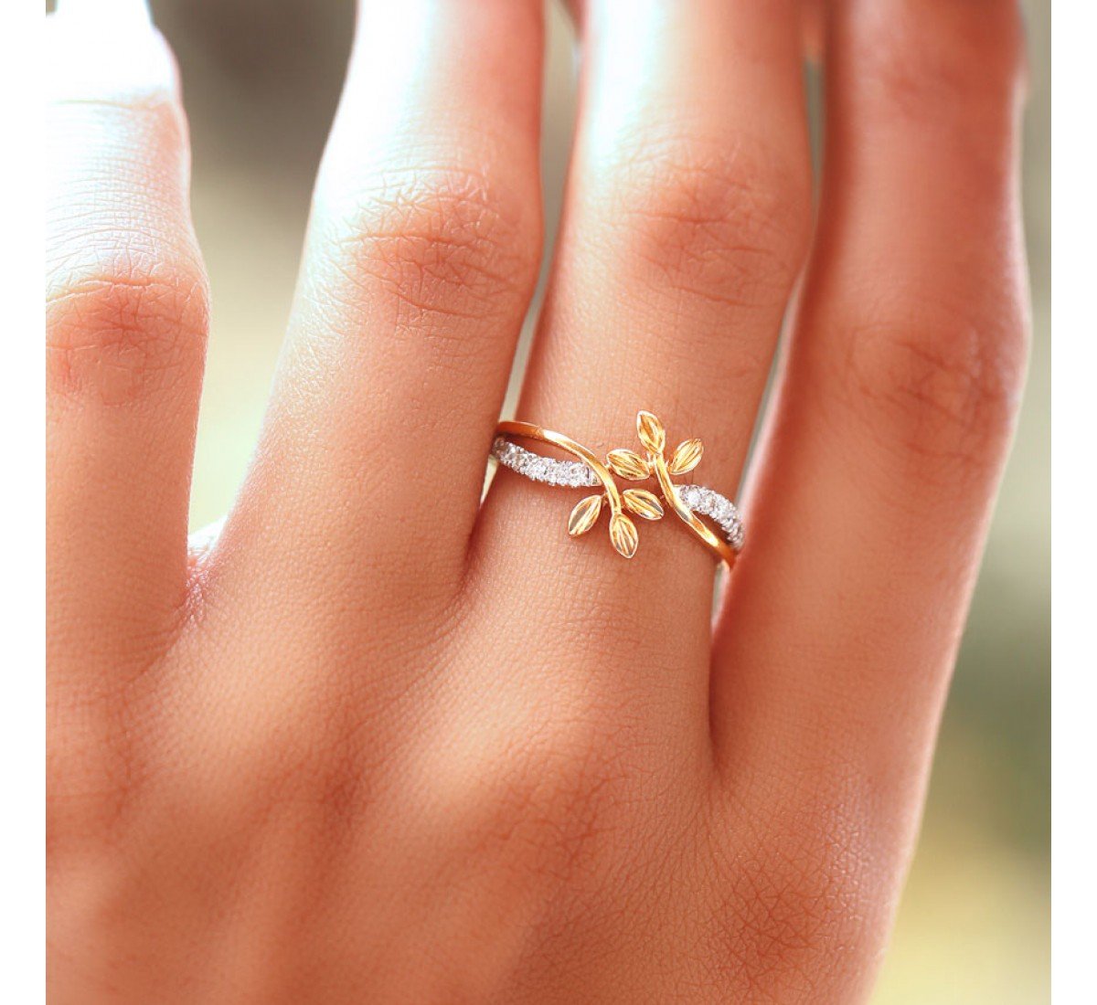 Enigma Crocus Diamond Ring