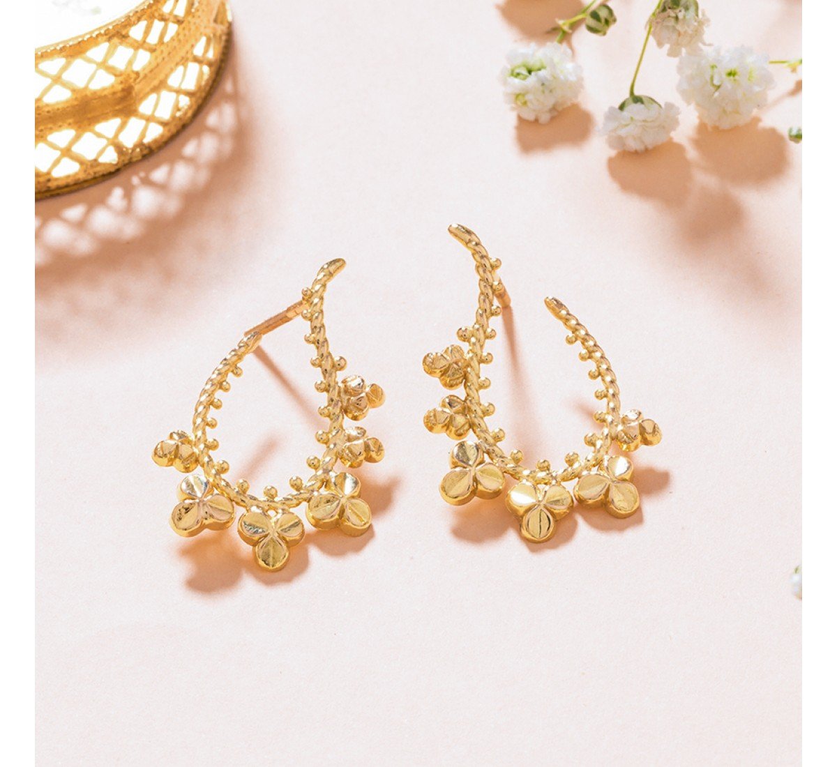Ainoah Gold Hoop Earrings