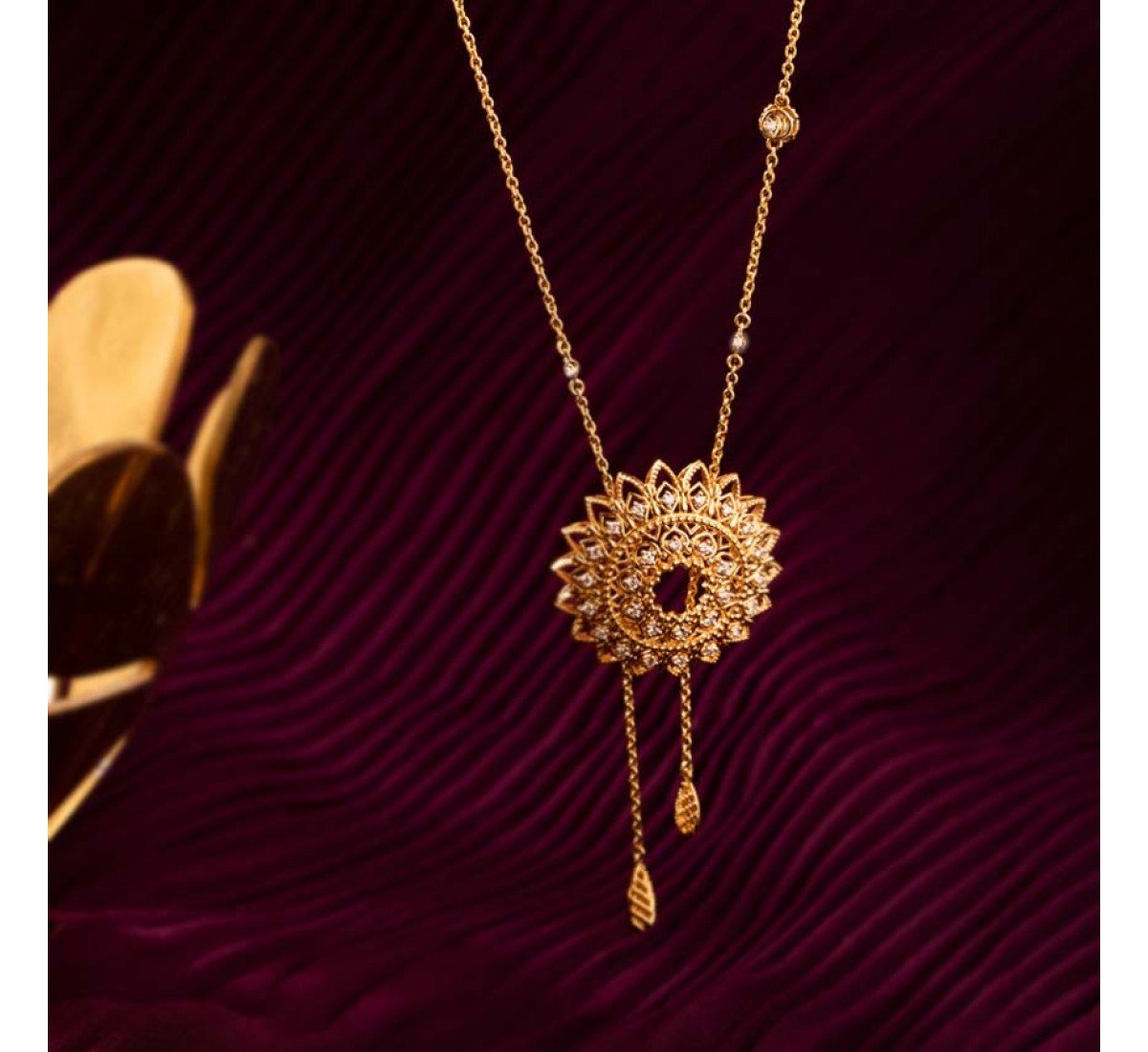 Quillar Intricate Diamond Necklace