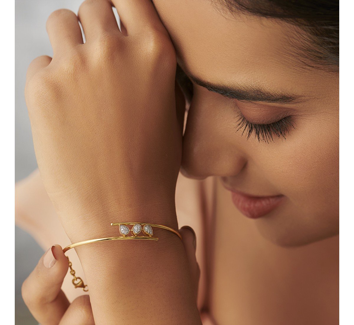 Raconteur Diamond Bracelet