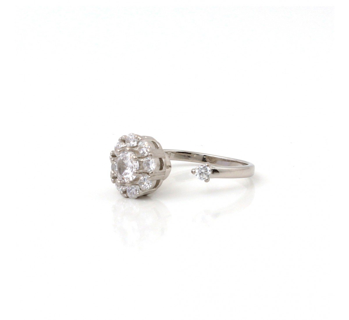 Silver Elegant Floral Design Ring