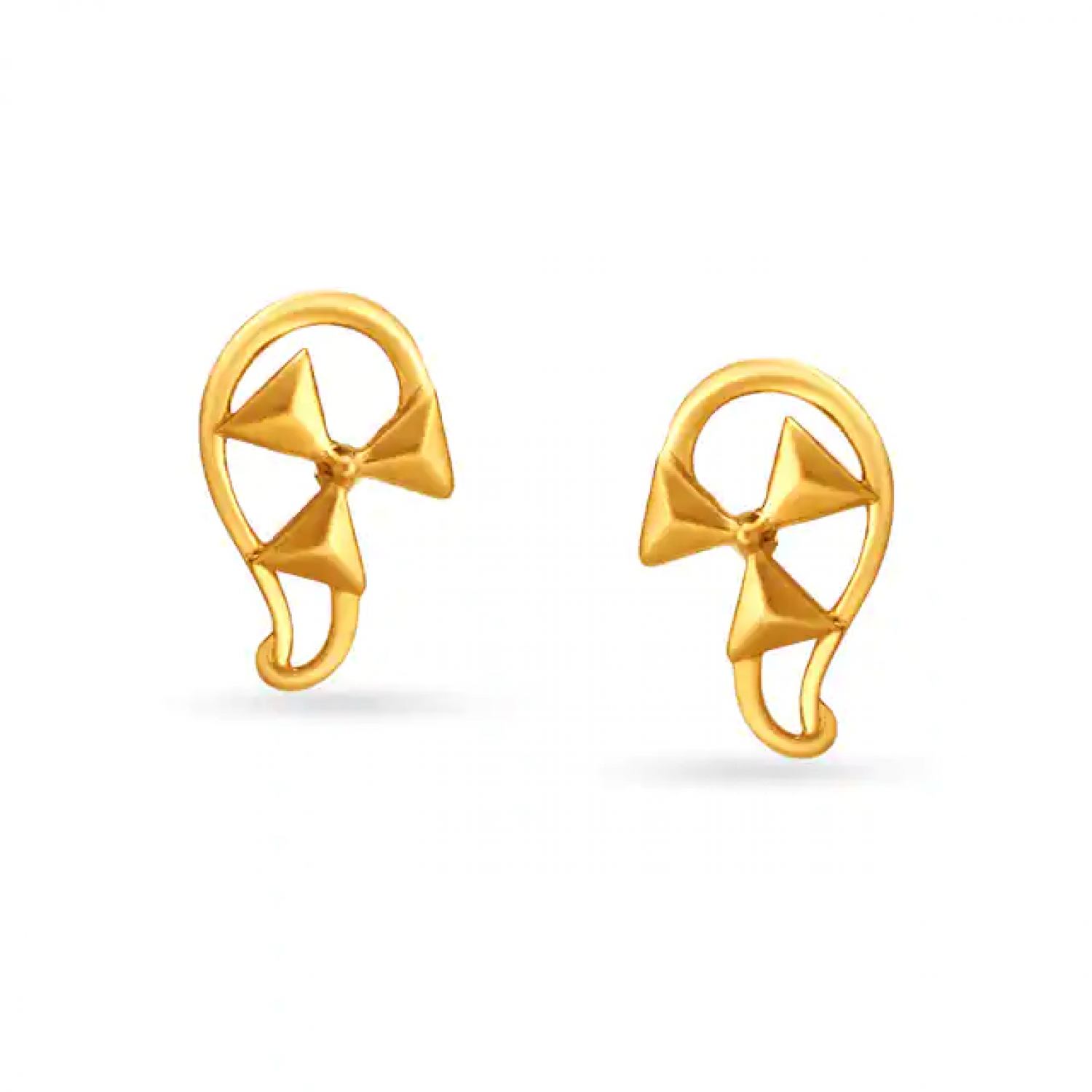 Graceful Wheel Motif Gold Stud