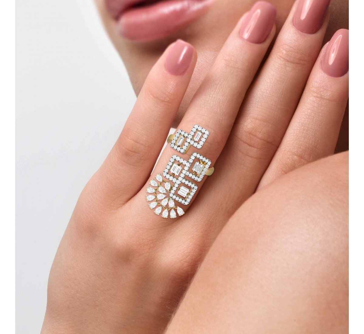 Clemati Diamond Ring